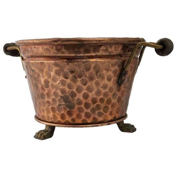 Vintage hammered copper pot, two wood handles & 3 paw feet, handcrafted - Picture 3 of 10